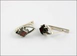 Серьги из серебра с гранатом квадрат 6х6 мм 19314