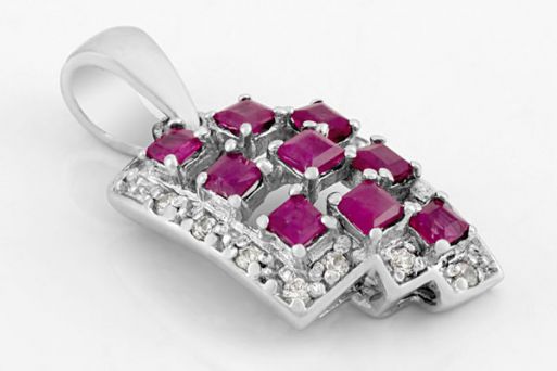 Серебряный кулон с рубином и фианитами 27750 купить в магазине Самоцветы мира