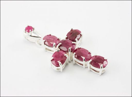 Серебряный кулон с рубином 28509 купить в магазине Самоцветы мира