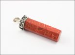 Кулон из серебра с кораллом красным шестигранник 11х43 мм 30218