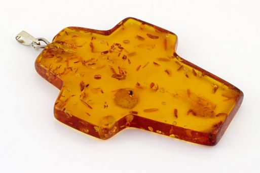 Янтарный кулон 30774 купить в магазине Самоцветы мира