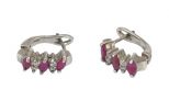Серьги из серебра с рубином и фианитами 3 маркизы 3х6 мм 31290