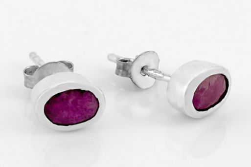Серьги из серебра 925 пробы с рубином.