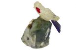 Фигурка попугая из горного хрусталя . Вес 100-130 гр.