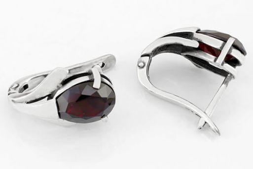 Серебряные серьги с гранатом 36948 купить в магазине Самоцветы мира