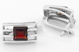 Серьги из серебра с гранатом квадрат 7х7 мм 37408