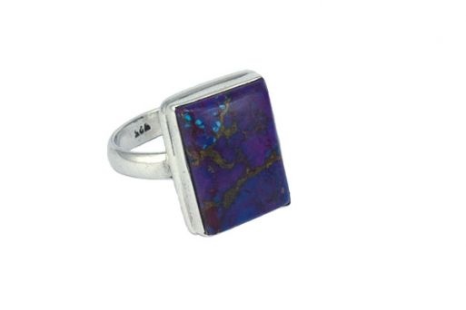 Кольцо из серебра 925 пробы с бирюзой.