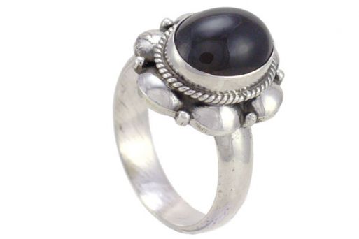 Кольцо из серебра 925 пробы с диопсидом.