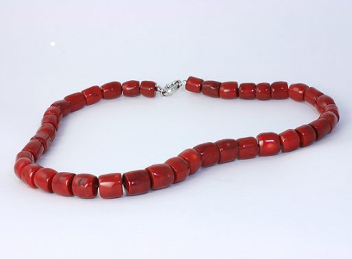 Коралловые  бусы 43375 купить в магазине Самоцветы мира