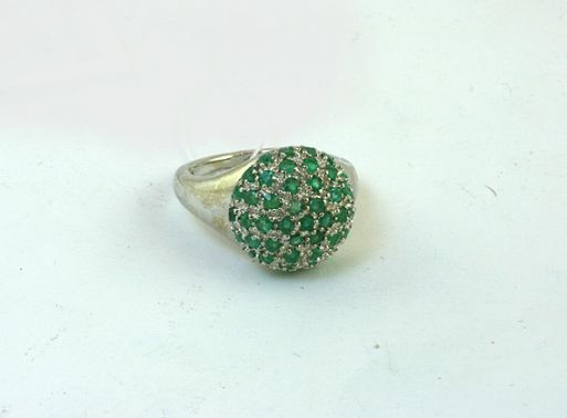 Серебряное кольцо с изумрудом 43433 купить в магазине Самоцветы мира
