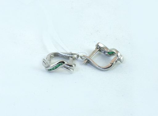 Серебряные серьги с изумрудом 43737 купить в магазине Самоцветы мира