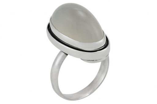 Кольцо из серебра 925 пробы с Халцедоном.