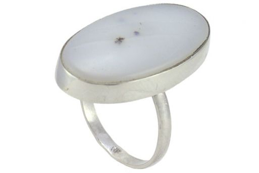 Кольцо из серебра 925 пробы с кахолонгом.