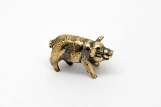 Фигурка свинки из бронзы