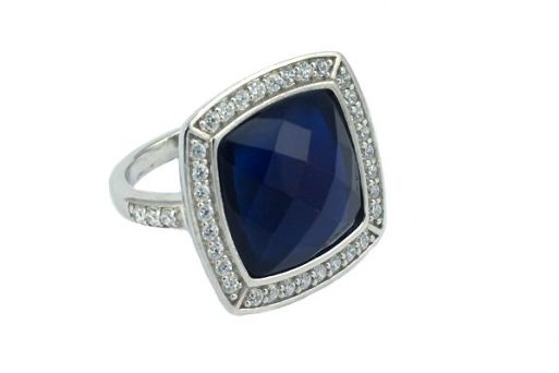 Кольцо из серебра 925 пробы с кошачьим глазом.