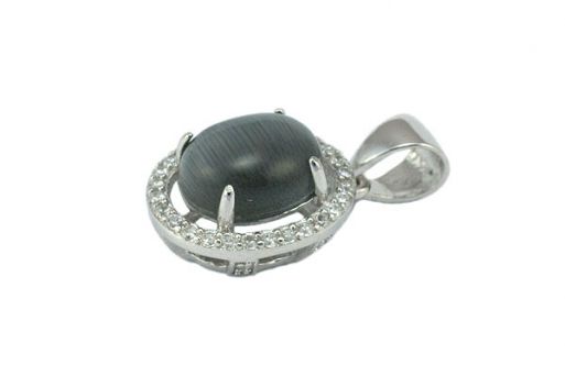 Кулон из серебра 925 пробы с кошачьим глазом.