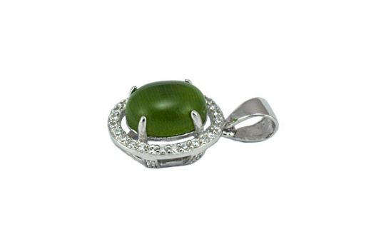 Кулон из серебра 925 пробы с кошачьим глазом.