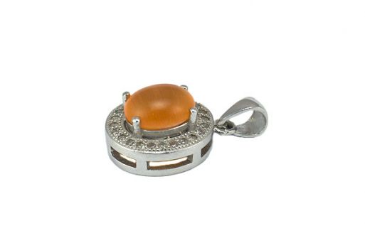 Кулон из серебра 925 пробы с кошачьим глазом.