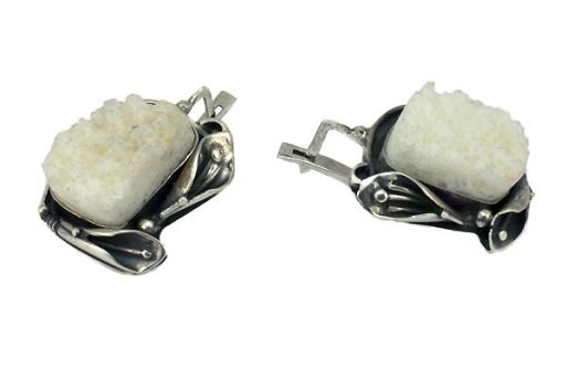 Серебряные серьги с кораллом 53711 купить в магазине Самоцветы мира