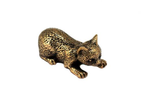 Фигурка из бронзы Кошка лежит