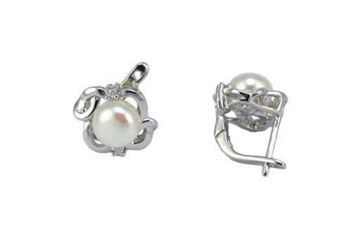 Серьги из серебра 925 пробы с жемчугом.