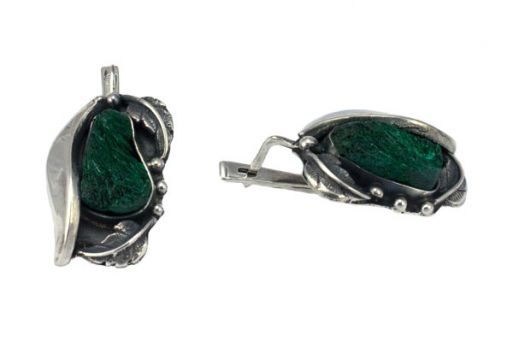 Серьги из серебра 925 пробы с малахитом.