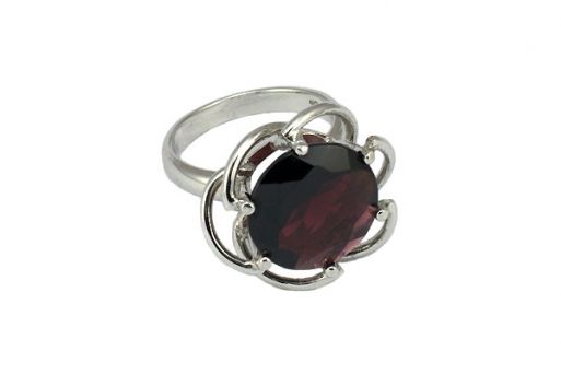 Серебряное кольцо с гранатом 54450 купить в магазине Самоцветы мира