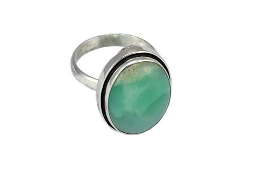Кольцо из серебра 925 пробы с хризопразом.