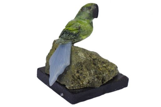 Фигурка попугай из оникса.