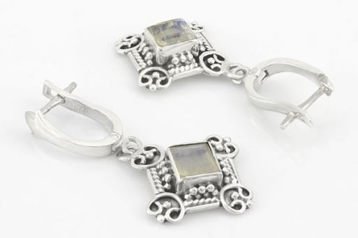 Серебряные серьги с адуляром 61323 купить в магазине Самоцветы мира