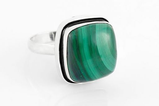 Серебряное кольцо с малахитом 61351 купить в магазине Самоцветы мира