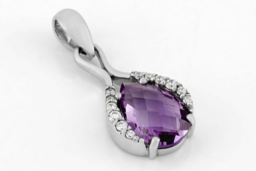 Серебряный кулон с аметистом и фианитами 62097 купить в магазине Самоцветы мира