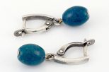 Серьги из мельхиора с хризоколлой бочонки 8х10 мм 65956